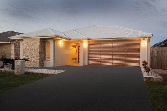 B&D Design-A-Door® Panelift Garage Door